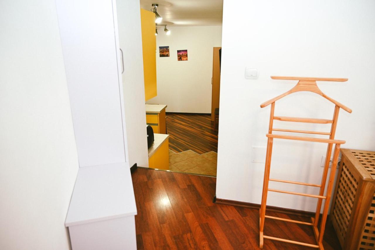 Cozy Apartment Braşov Buitenkant foto